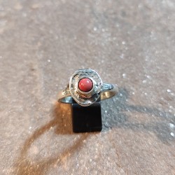 Anillo de Plata con Coral