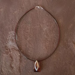 Collar de Plata con Ámbar