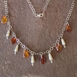 Collar de Plata con Ámbar