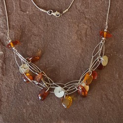 Collar de Plata con Ámbar