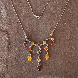 Collar de Plata con Ámbar