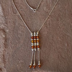 Collar de Plata con Ámbar